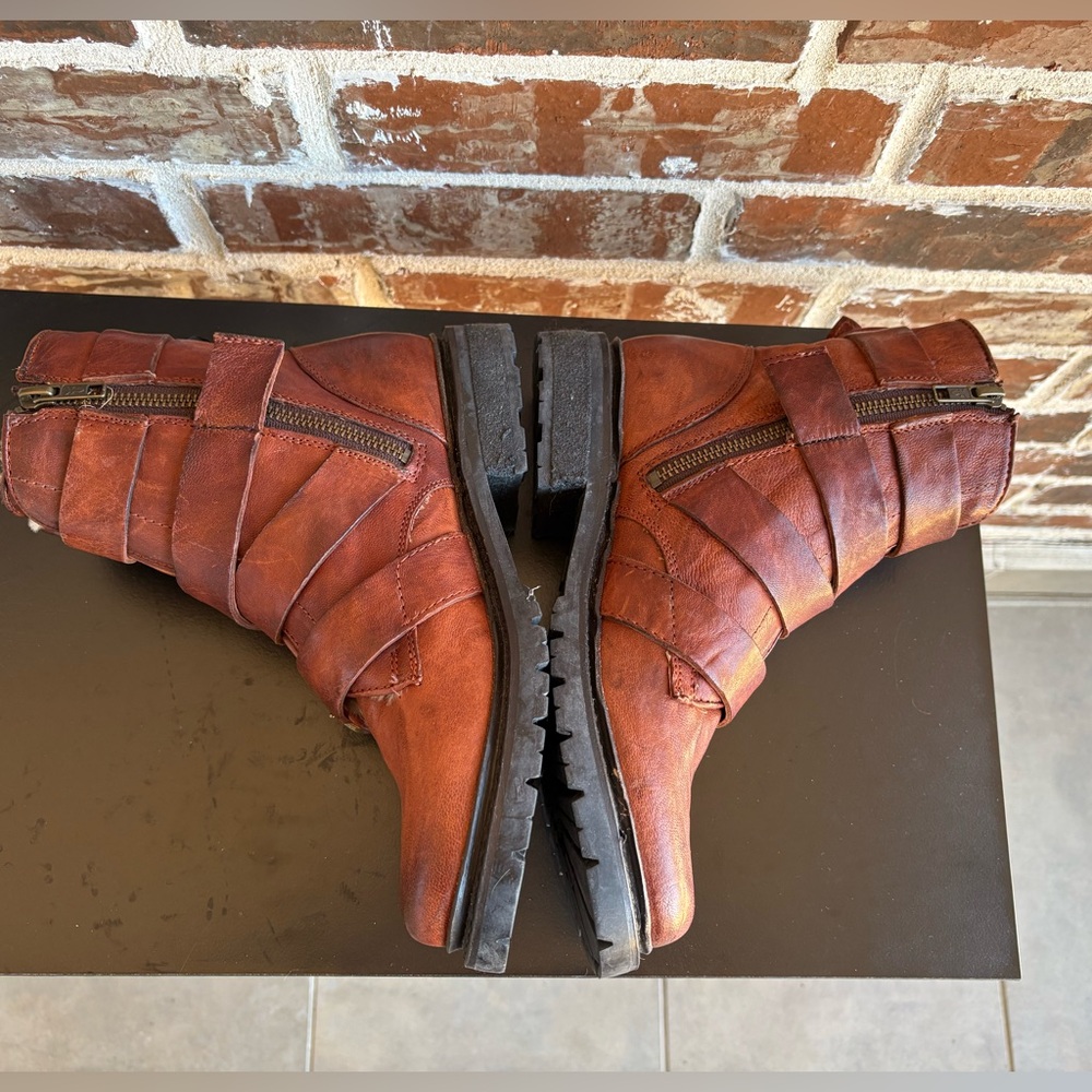 Frye Vanessa Tanker Real Fur Shearling Cognac Leather Short Boots Size 6.5 NWT - Picture 13 of 16